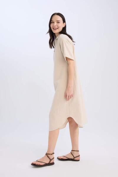 DeFacto Regular Fit Düğmeli Polo Yaka Basic Düz Müslin Kısa Kollu Midi Elbise D5363AX24AU