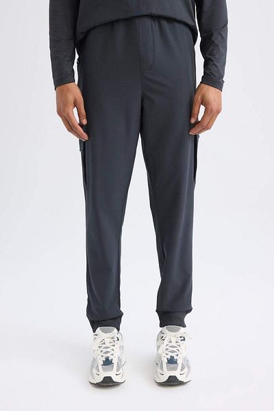 DeFacto Pantaloni de sport Jogger cu potrivire standard - șireturi în talie și buzunare elastice pentru picioare D1901ax24au