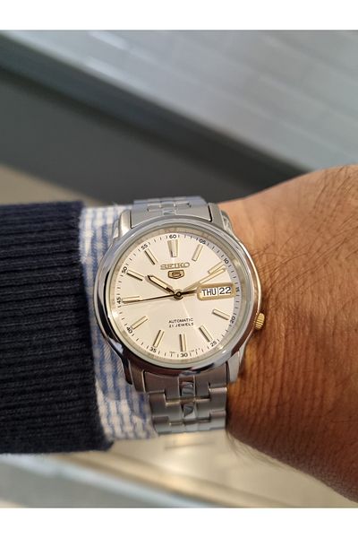 Seiko Seiko 5 -Automatic Silver Dial with Calendar Steel Bracelet 3 Atm Waterproof Men's Wristwatch