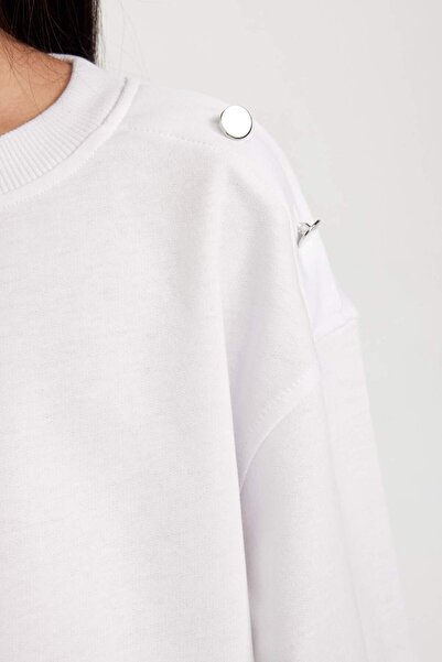 DeFacto Kız Çocuk Relax Fit Bisiklet Yaka Etek Ucu Detaylı Sweatshirt D0703A824AU