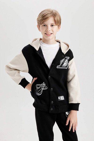 DeFacto Cardigan cu glugă pentru băieți NBA Current Teams cu închidere cu capse D3118A824WN