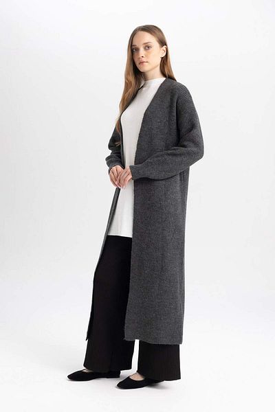 DeFacto Cardigan de tricotaj lung, simplu, de bază, cu croiala normală D4367AX24WN