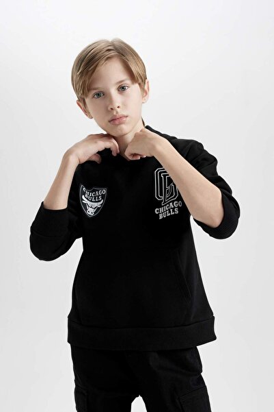 DeFacto Erkek Çocuk Siyah NBA Chicago Bulls Oversize Geniş Kalıp Kapüşonlu Sırt Baskılı Sweatshirt D3123A824