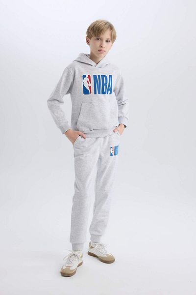 DeFacto Pantaloni de sport pentru băieți NBA Wordmark gri cu talie elastică și buzunare D4259A824WN