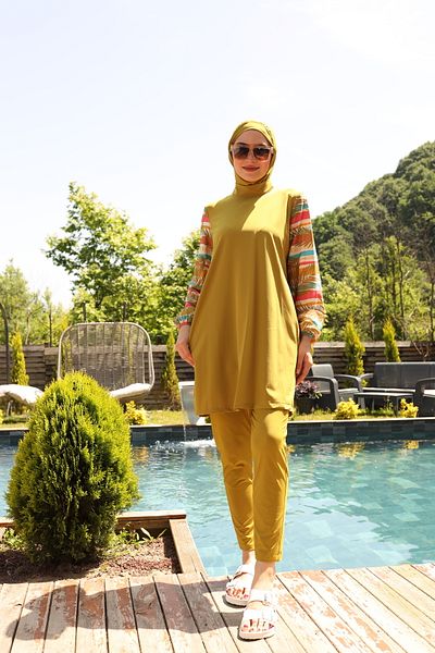 ButikKardelen Costum de baie Camelya Hijab 5 piese cu geantă cu model 10368