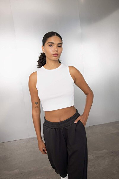 DeFacto DeFactoFit Crop Bisiklet Yaka Modal Sporcu Basic Düz Atlet D6038AX24AU
