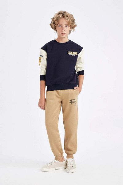 DeFacto Pantaloni de sport de jogger cu imprimeu pentru băieți, cu talie elastică și buzunare groase C8615a824wn
