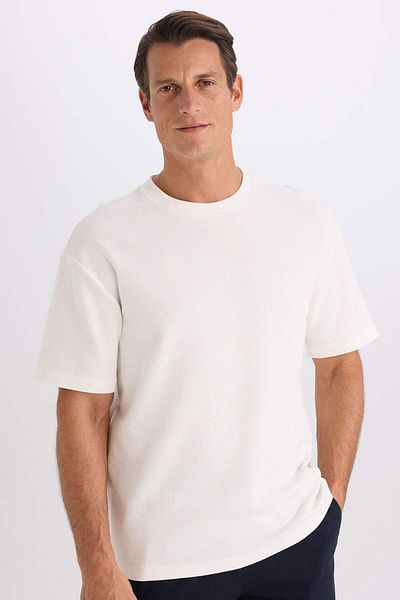 DeFacto Relax Fit Kurzarm-Basic-T-Shirt aus Baumwolle mit Rundhalsausschnitt D2531ax24au
