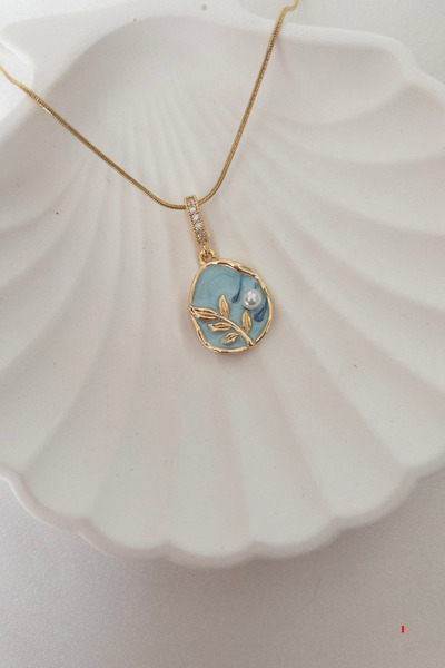 Narflake Mavi Zeminli İnci Detaylı Yaprak Özel Tasarım Kadın Çelik Kolye