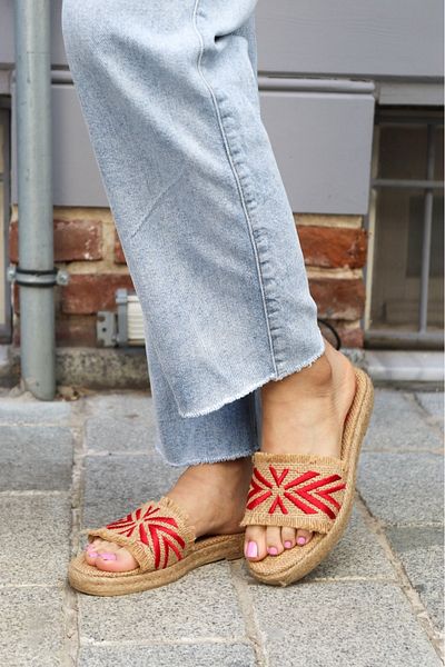CICIKIZ Colorful Embroidery Detailed Jud Fabric Covered Straw Slippers