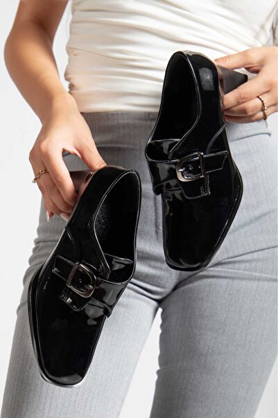 SEDRİK yeni sezon melly nude rugan ital malzeme toka detaylı topuklu kadın ayakkabısı