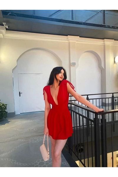 SuQ Shorts Dress with Shoulder Straps - Red