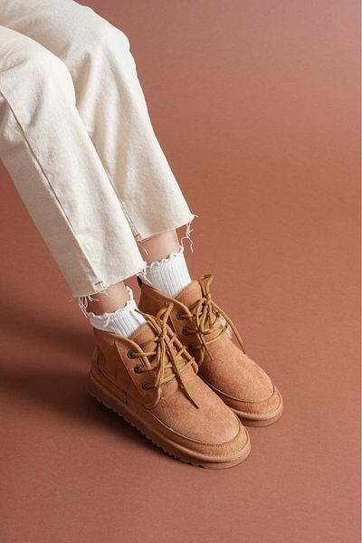 MERETTO By Akıl Women's Fur Lined Low Heel Lace up Boots