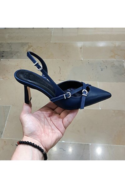 MİSS PARK MODA حذاء نسائي بكعب رفيع ومشبك باللون الأزرق الداكن مفتوح من الخلف