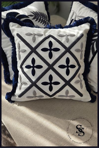 SasoHome Beauty Flowers Punch Embroidery Patterned Linen Throw Pillow Cover