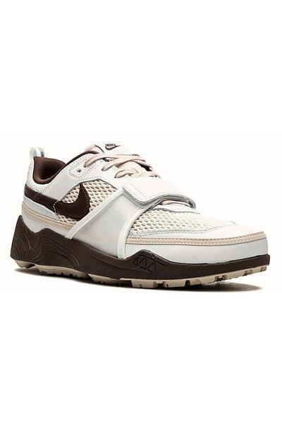 Nike Zoom Field Jaxx Travis Scott – Men’s Casual Shoes in Light Chocolate & White