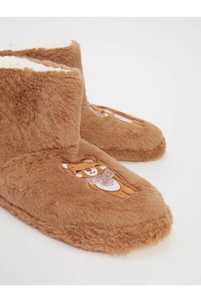 LC Waikiki LCW STEPS Nakışlı Pelüş Kız Çocuk Ev Botu Panduf (W5)