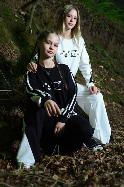 Asortik Kids طقم رياضي بناتي مزين بشريط - طقم علوي سفلي مزدوج اللون قطن 100%-297