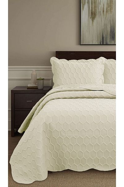 Bikaya Home Honey Comb 3D Double Bedspread Set (3 Pieces) - 260X240 cm - with Pvc Bag