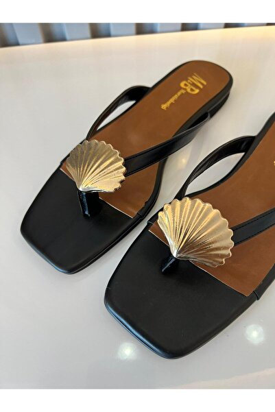 M&B Simbolul eleganței. Papuci cu detaliu de coajă aurie. Mărime mare între 36 și 43