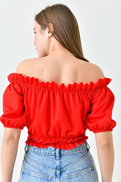 barış sülün lovebox Kadın Omzu Açık Büzgü ve Bağcıklı Tasarım Kısa Kollu Kırmızı Crop Bluz 5027