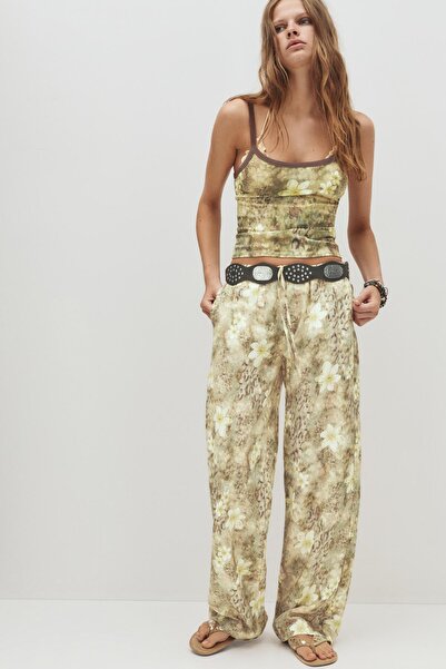 Pull & Bear Dökümlü çiçekli pantolon
