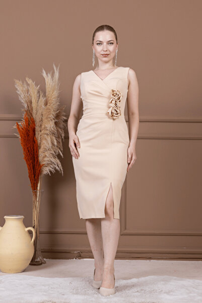 BEYBOS Atlas Kumaş Gül Detaylı Kalem Elbise - BEJ