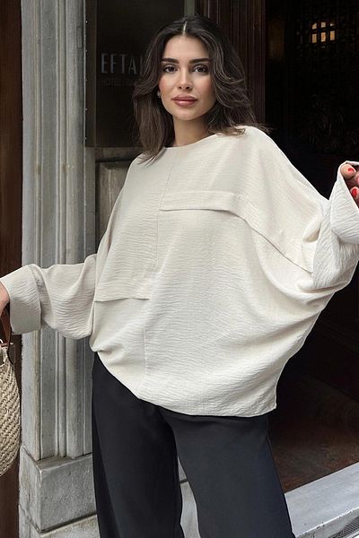 NEW LAVİVA Bluză lejeră bej - Manșetă dublă lată, mânecă liliac și detaliu ornamental pentru buzunar
