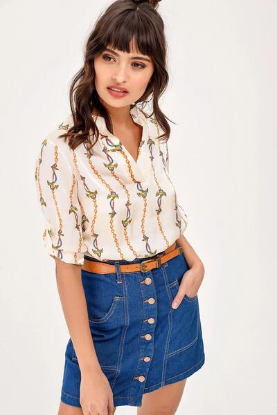 NEW LAVİVA Γυναικεία εκρού κλασική αλυσίδα με μοτίβο με λαιμόκοψη σατέν μπλούζα με λαιμόκοψη V - μανίκι τριών τετάρτων, κανονική εφαρμογή, τυπικό μέγεθος