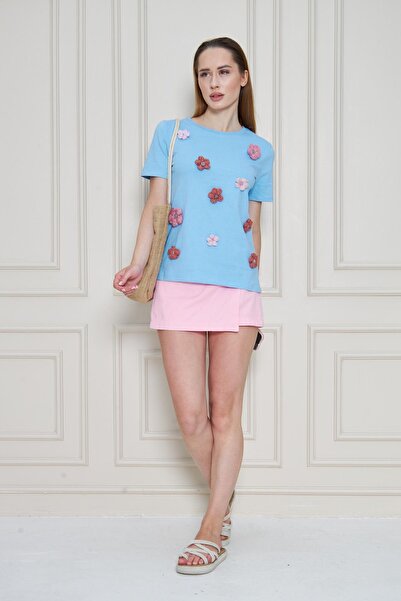 Kutaf Μπλε μπλουζάκι με λαιμόκοψη με κέντημα λουλουδιών