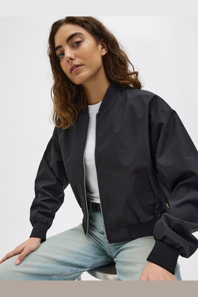Jack & Jones Women's Bomber Jacket - Ella