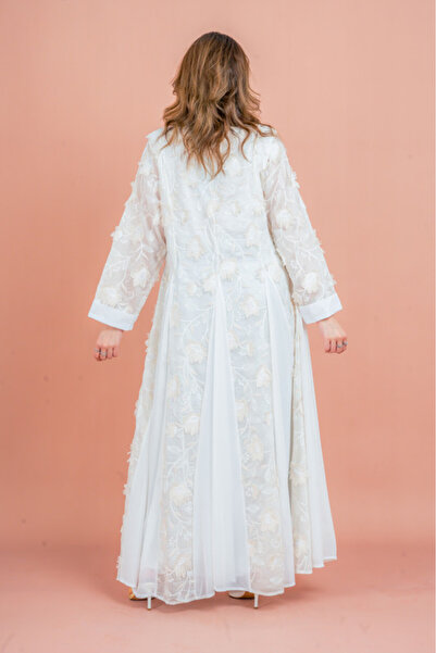 IKKXA Floral Aura Embroidered Jalabiya