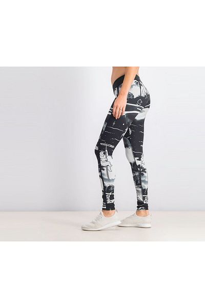Reebok Women Printed Crossfit Stylish Leggings, Black and White