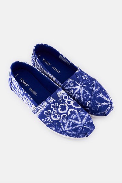 Toms Women Patchwork Batik Print Slip On Shoes, Multicolor