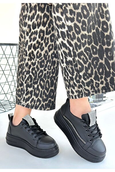 alfaze حذاء رياضي بكعب ويدج ورباط جلد أسود ارتفاع الكعب 4 سم