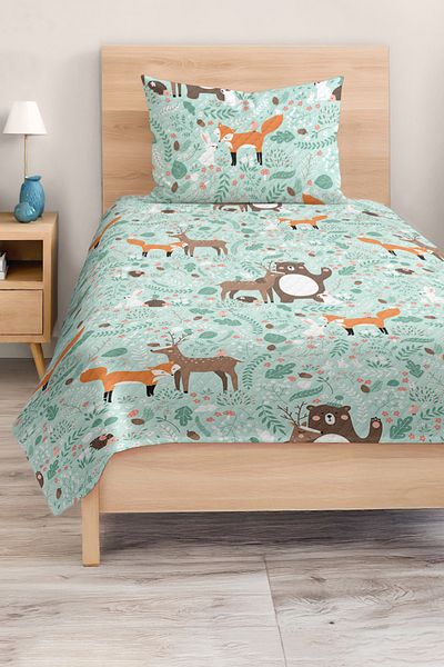 Realhomes Forest Animals and Flowers Patterned Children's and Teenager's Room Pique Set Bedspread