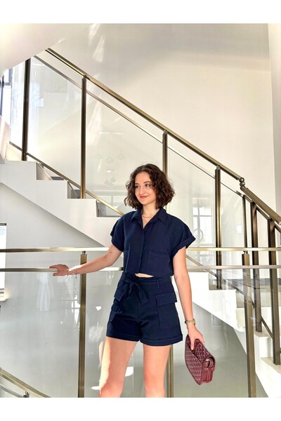 Sude Kızanlıklı مجموعة شورت بحزام