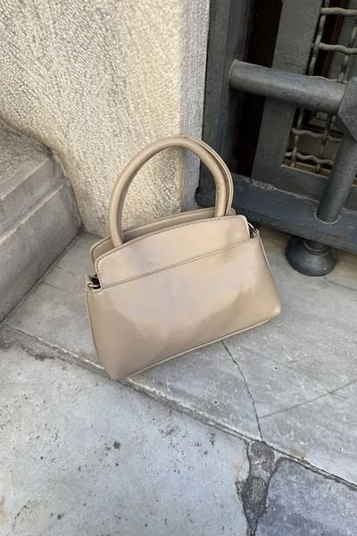 LEONAS Women's Hand and Shoulder Bag Simon Mink with Accessories and Belt Detail