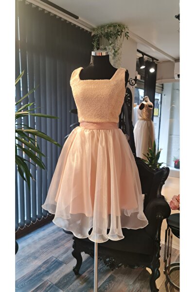 makbuleofficial Bej Renk,Büzgülü Organze Kumaştan Mini Etek Crop Takım