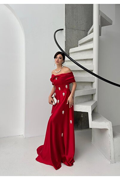 Serica Moda Kırmızı Düşük Omuz Straplez Taşlı Saten Abiye Elbise