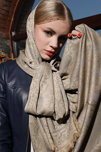 sopinksovamp Luxury Almond Silky Jacquard Shawl
