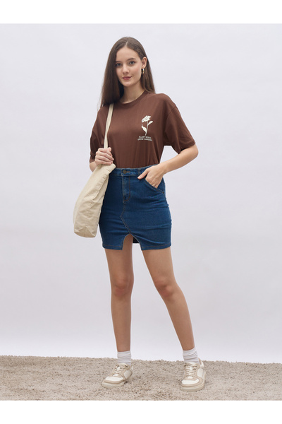 Styli تي شيرت كبير الحجم برقبة دائرية وكتف منسدلة