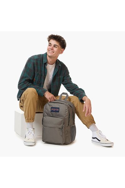 Jansport Solid Backpack with Adjustable Straps and Zip Closure - 19x33x42 cms