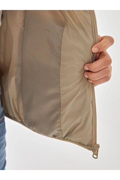 LC Waikiki LCW Vision Kapüşonlu Kadın Şişme Yelek (W5)