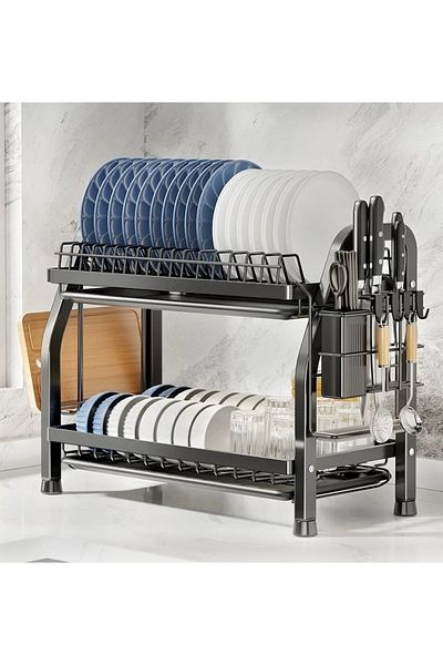 Un 2-tier metal dish rack to save space and organize the kitchen