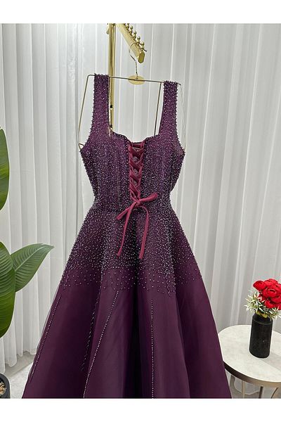 Diva style Distinctive and elegant organza evening dress