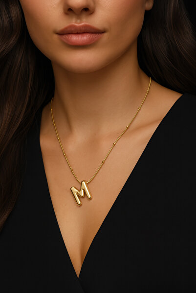Lorvia قلادة من الفولاذ باللون الذهبي على شكل حرف M - قلادة نسائية بحرف