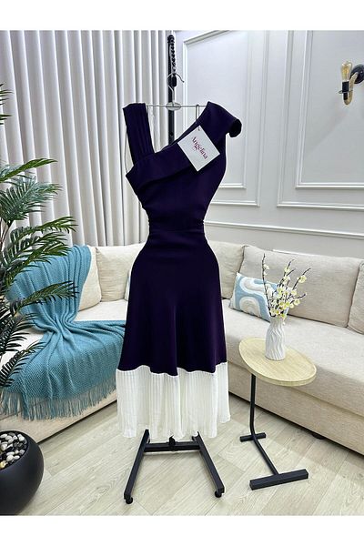 Angelinaa Reema's dress