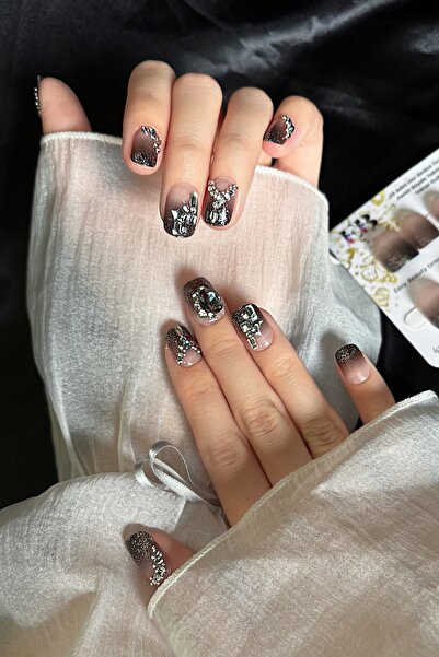 Easy Beauty Kısa Takma Tırnak 24 Adet Ombre Sİyah Taşlı Takma Tırnak Seti Z1008