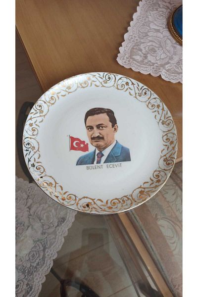 Hureggo Vintage''Bulent Ecevit'' Illustrated Porcelain Plate & 24 cm Diameter